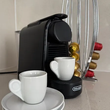 Charm Flat In The Heart Of The Center - Balcony & View شقة *