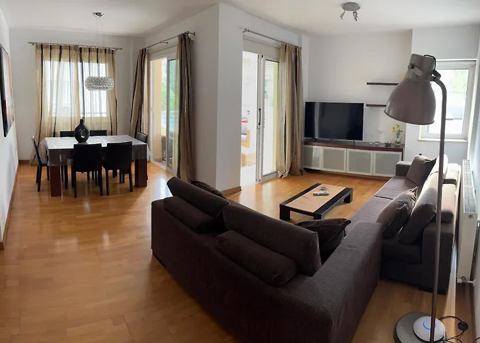 Appartement Charm Flat In The Heart Of The Center - Balcony & View *